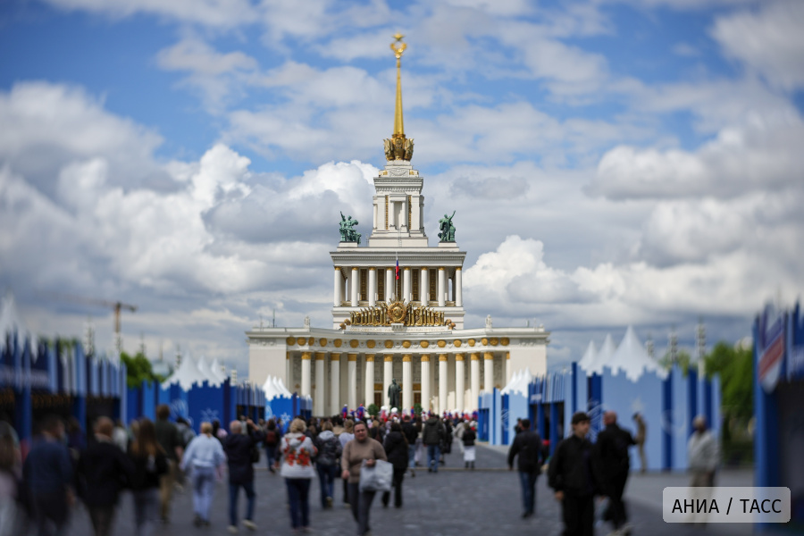 Творческие коллективы из Греции, Чили, Индии и Китая выступят на ВДНХ в Москве