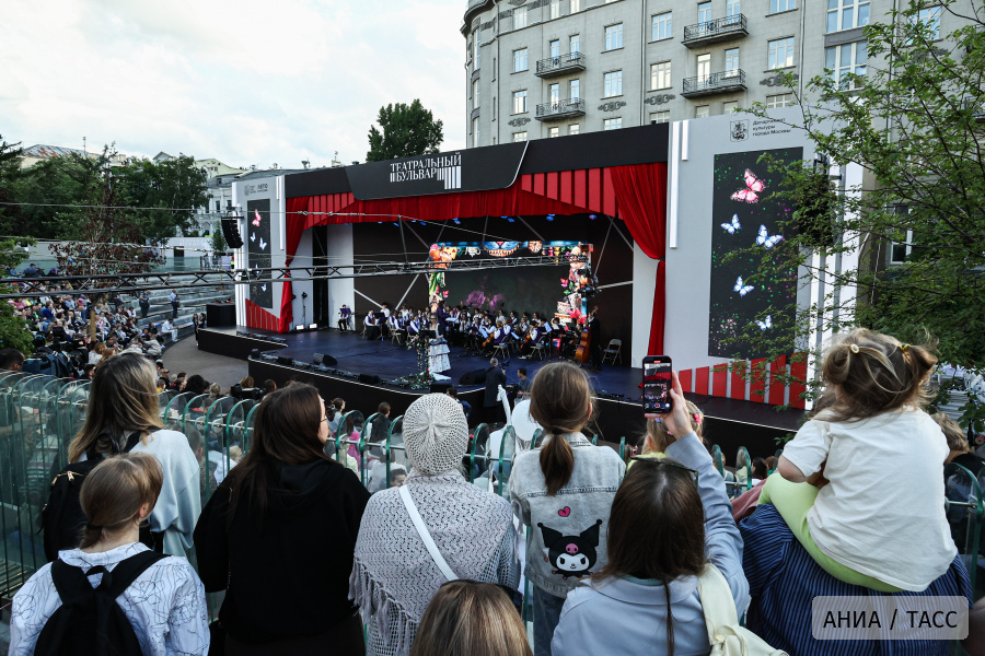 В Москве за месяц фестиваль "Театральный бульвар" посетили 650 тысяч человек