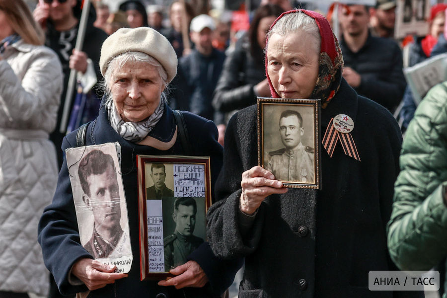 Шествие "Бессмертный полк" пройдет в Екатеринбурге в очном формате