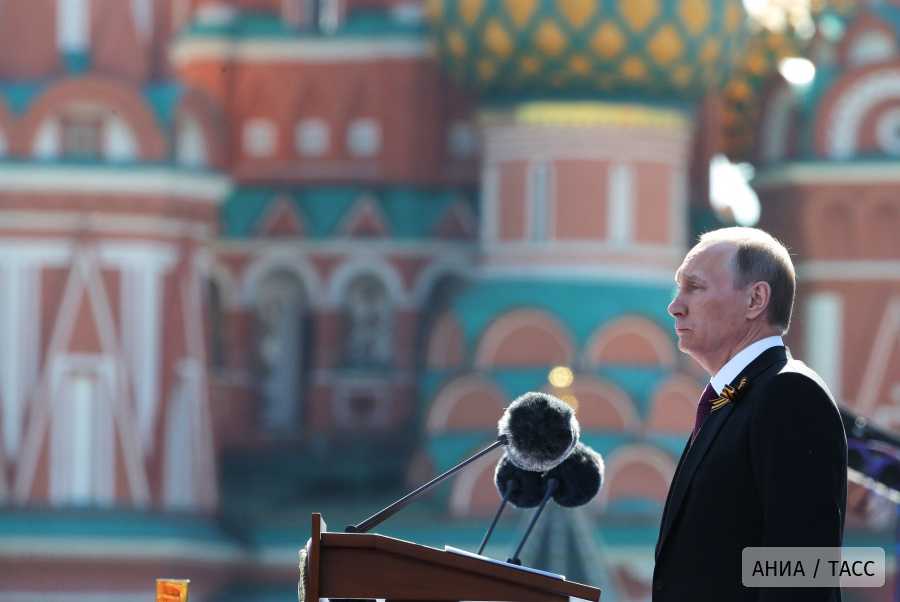 Путин поздравил лидеров и граждан иностранных государств с годовщиной Победы