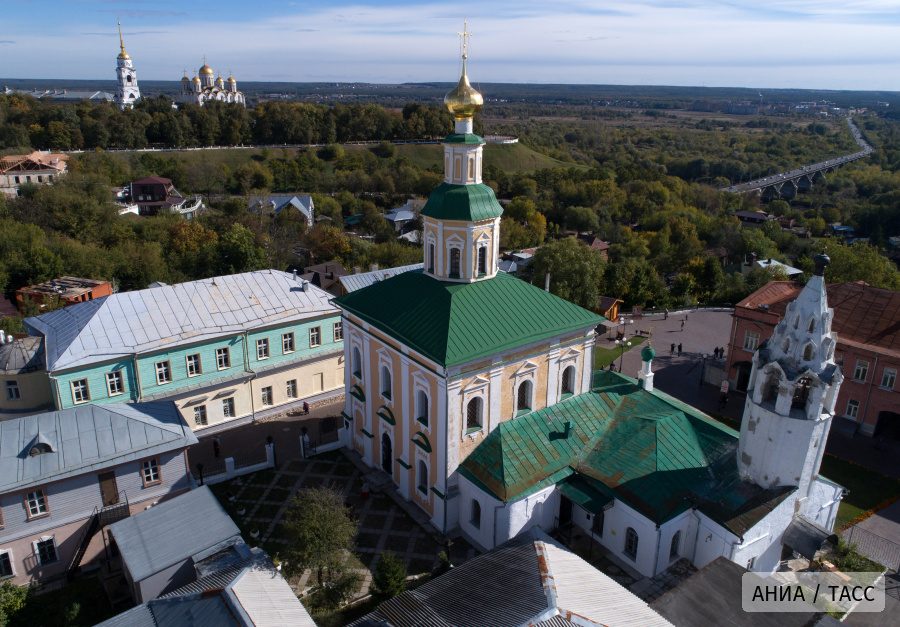 Турпоток по Золотому кольцу России в январе - мае составил 10 млн человек - МЭР
